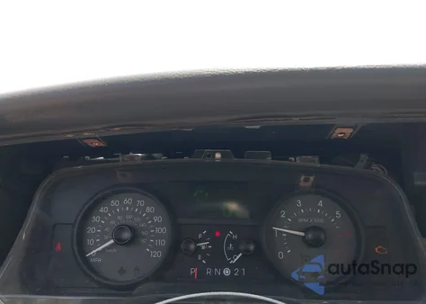 2010 Mercury Grand Marquis Ls (Fleet Only) z USA, uszkodzony, nr VIN 2MEBM7FV8AX632819